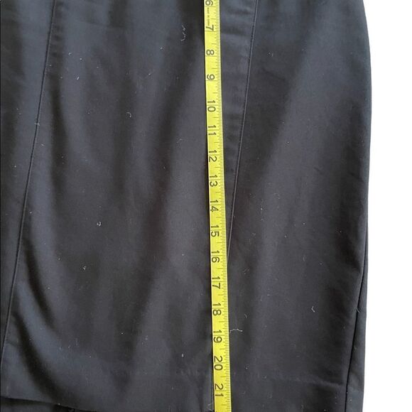 Van Heusen Stretch Extension skirt, with zip closer & back slit. - Picture 5 of 7
